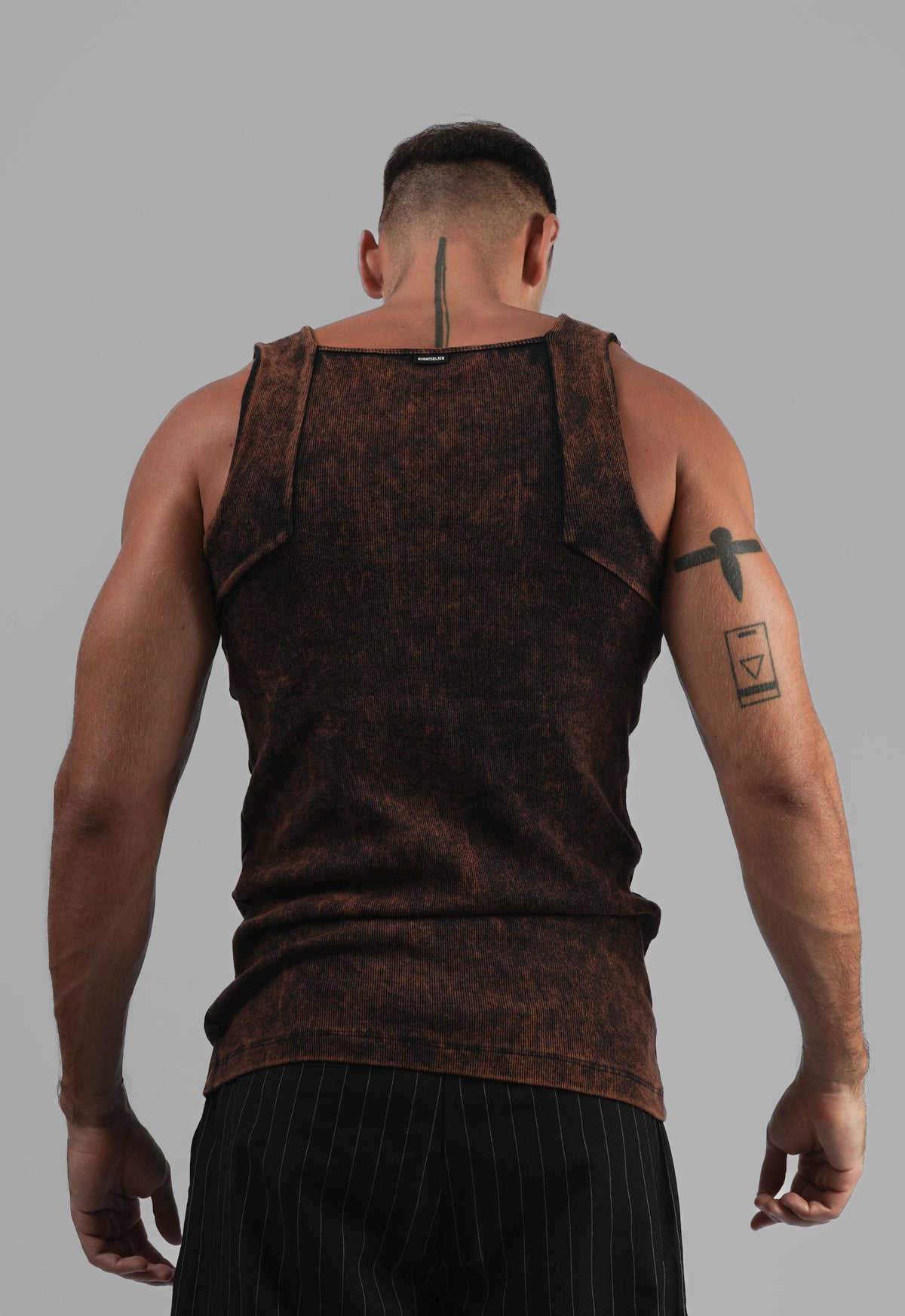 REGATA SQUARE FERRUGEM