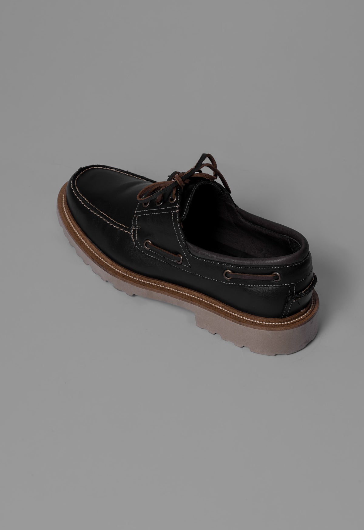 BOAT SHOE BLACK/NUT