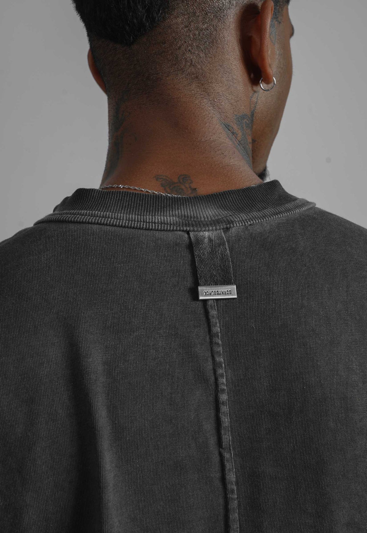 THE HUNT BOXY TEE TITANIUM