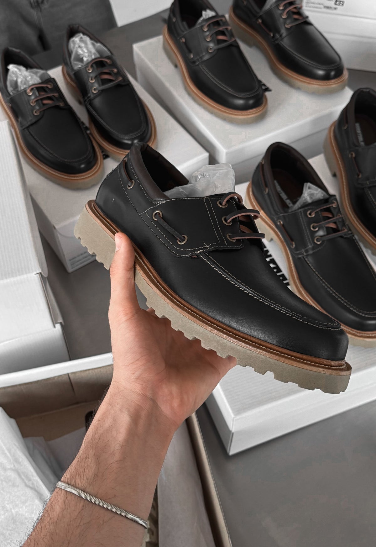 BOAT SHOE BLACK/NUT